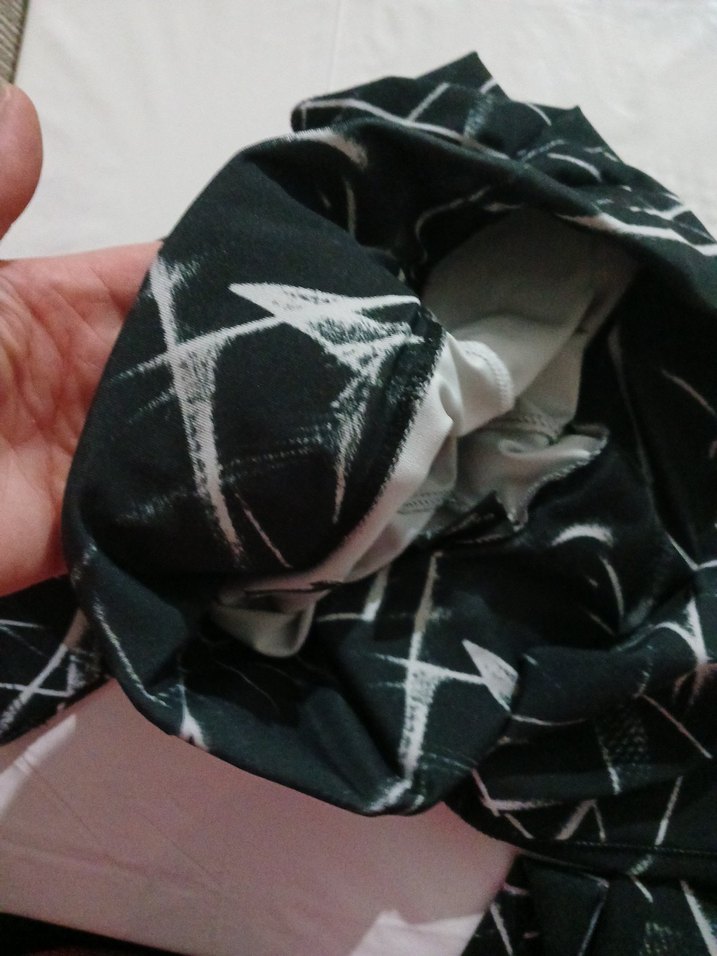 nike Gri Siyah Desenli Kadın Spor Tayt - Görsel 4