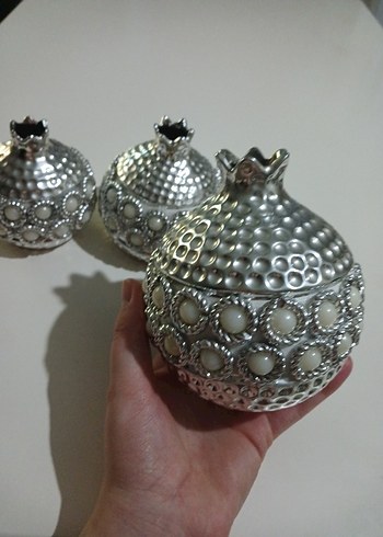 Gri ve Beyaz Nar Figürin Seti - Görsel 3