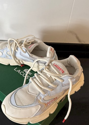 34 Beden beyaz Renk Lacoste Beyaz Bağcıklı Erkek Spor Ayakkabı
