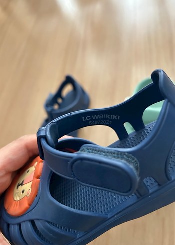 Erkek Çocuk Renkli Leopar Desenli Kaydırmaz Terlik ve sandalet - Görsel 5