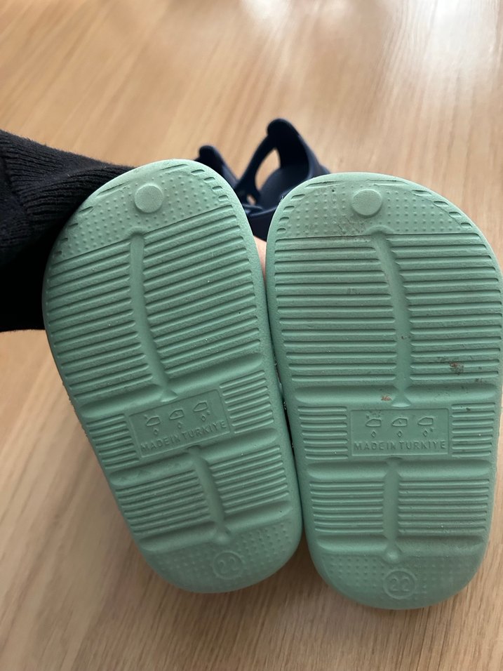 Erkek Çocuk Renkli Leopar Desenli Kaydırmaz Terlik ve sandalet - Görsel 4