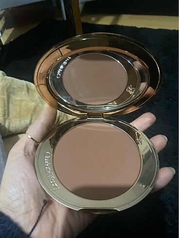 Diğer Charlotte tilbury bronzer