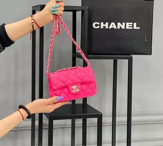 Chanel pembe çanta