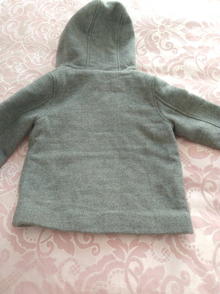 Gri Kapüşonlu Düğmeli erkek Çocuk Kabanı - Görsel 3