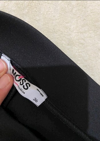 36 Beden Uzun Siyah Dökümlü Kadın Etek