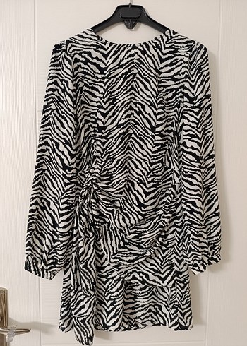 Zara Zebra Desenli Siyah Beyaz Uzun Kollu Bluz
