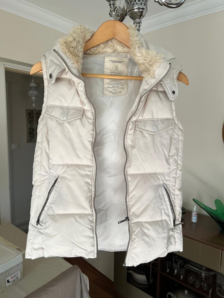 Trafaluc Kadın Beyaz Kürklü Kış Montu - Görsel 2
