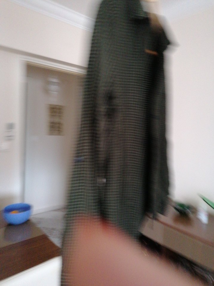 Düğmeli Koyu Yeşil Keten Kadın Gömlek - Görsel 3