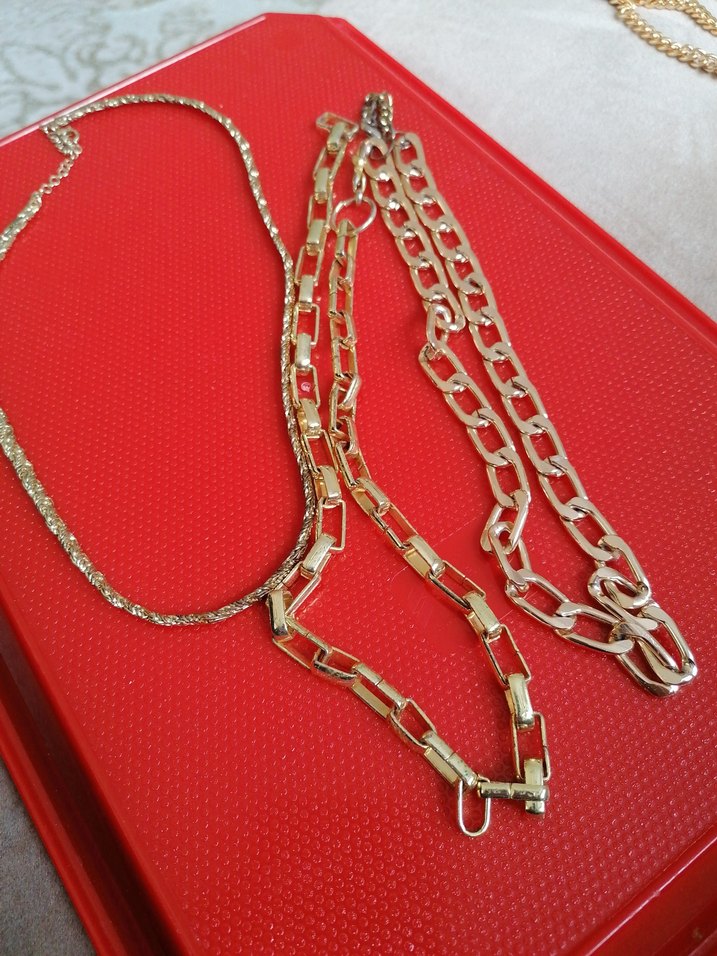 Uzun Zincir Detaylı Altın Renk Kadın Kolye - Görsel 2