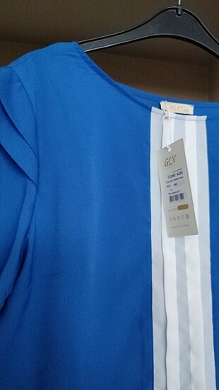 44 Beden mavi Renk Çizgi detaylı gömlek