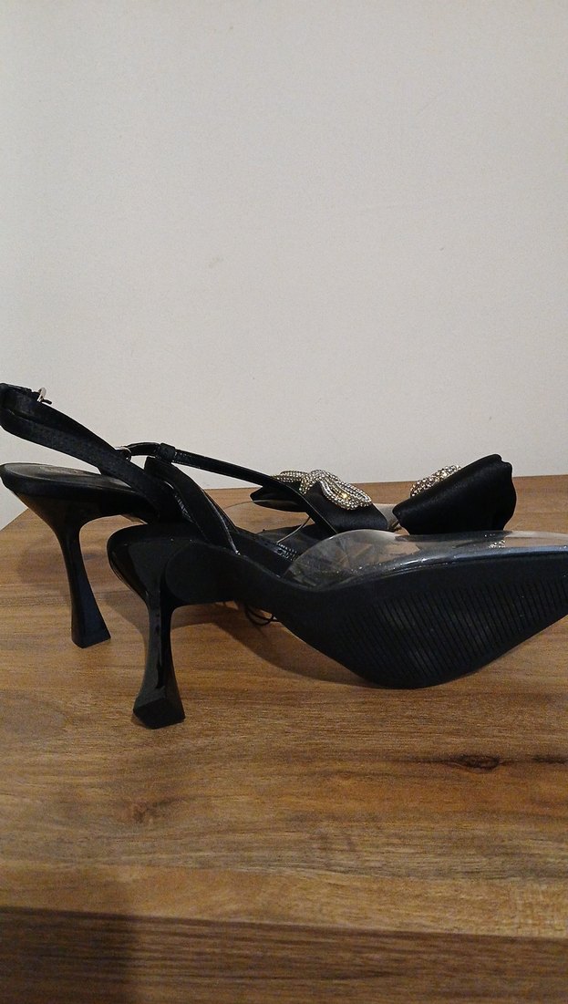 Yılan Desenli Siyah Stiletto Fiyonklu Kadın Ayakkabı - Görsel 4