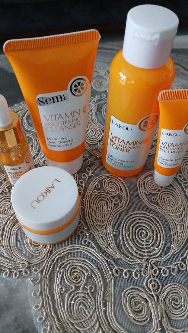 Lakou Vitamin C Aydınlatıcı Cilt Bakım Seti - Görsel 2