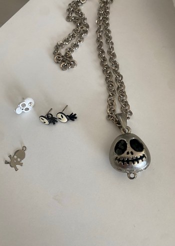 American Vintage Gri Zincirli Gotik Kafatası Kolye