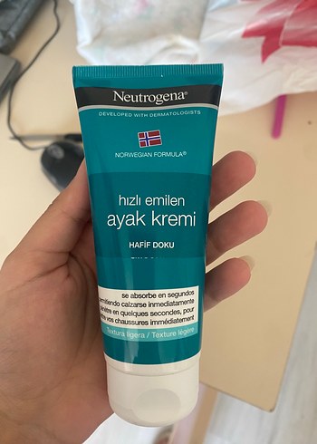 Neutrogena Hızlı Emilim Ayak Kremi