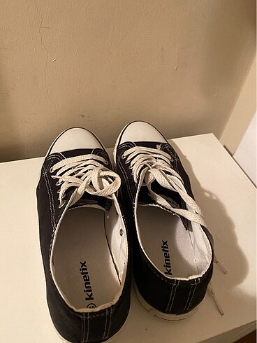40 Beden siyah Renk Kinetix converse