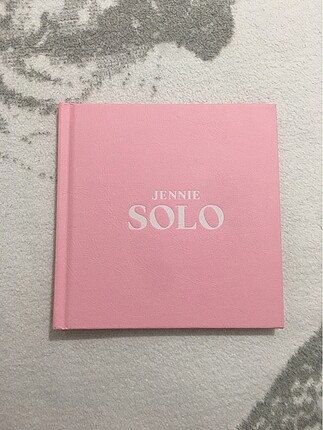 JENNİE SOLO