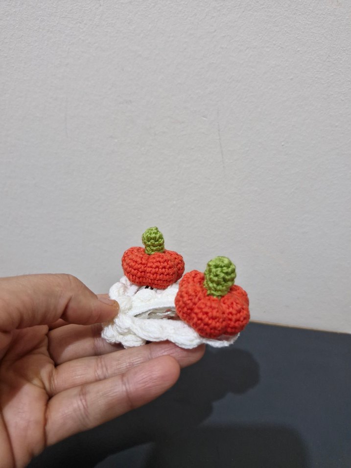 Renkli Örgü Kabak Figürlü Çocuk Toka Seti - Görsel 3