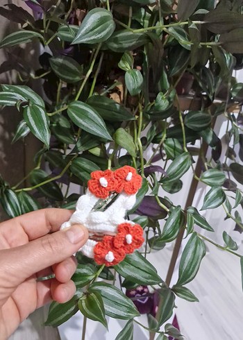 Nakışlı Örgü Çiçekli Çocuk Saç Tokası - Görsel 3