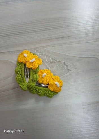 Sarı Nakışlı Örgü Çiçekli Çocuk Toka Seti - Görsel 3