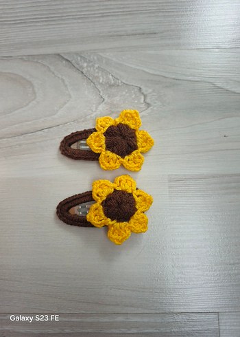 Çiçek Desenli Örgü Sarı Çocuk Toka - Görsel 2