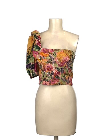 Zara Bluz %70 İndirimli.