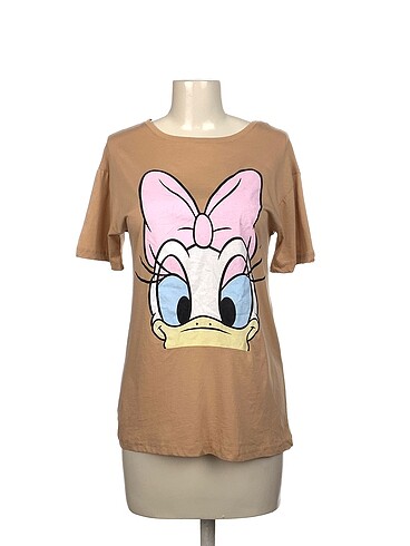 Diğer T-shirt %70 İndirimli.
