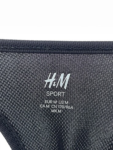 m Beden siyah Renk H&M T-shirt %70 İndirimli.