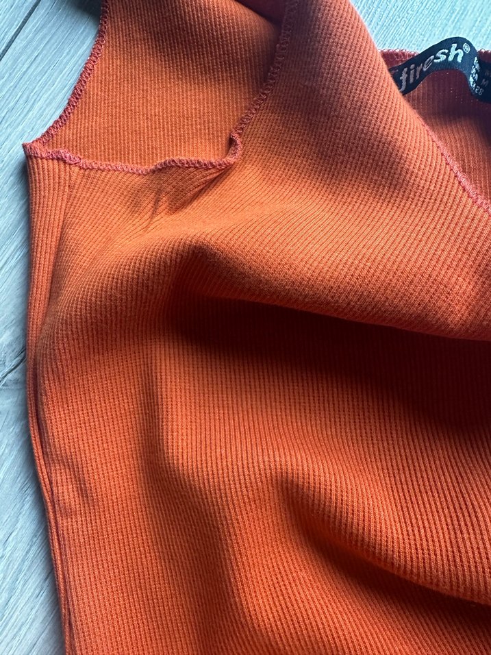 Kahverengi Düğmeli Uzun Askısız Triko Elbise - Görsel 5