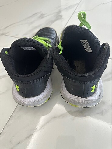37 Beden Under Armour Ayakkabı