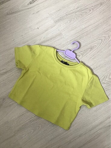 Basic yeşil crop