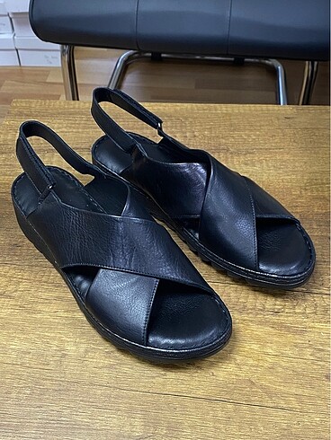 HAKİKİ DERİ COMFORT SANDALET