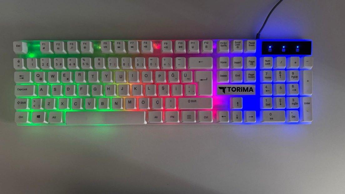 Renkli ışıklı beyaz klavye - Görsel 2