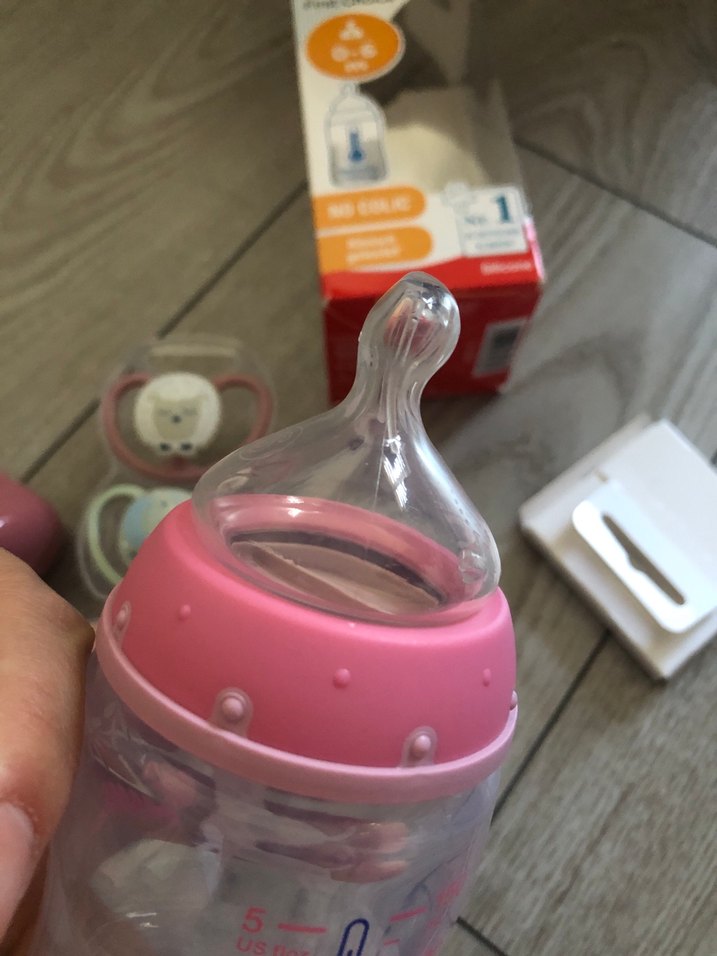 Pembe Bebek Biberonu ve Emzik Seti nuk marka ve ahşap bebek trğı - Görsel 5