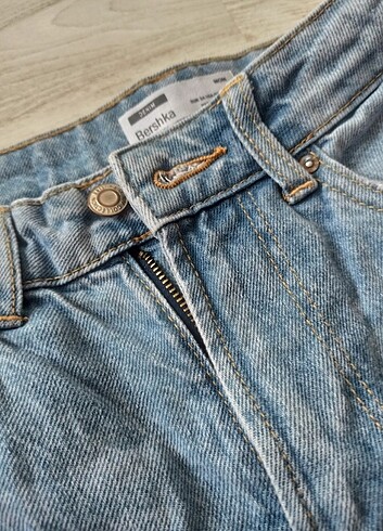 Bershka Mom Jean