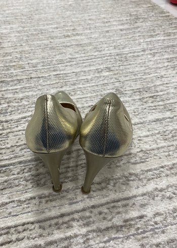 Altın Renkli Yılan Desenli Stiletto - Görsel 3