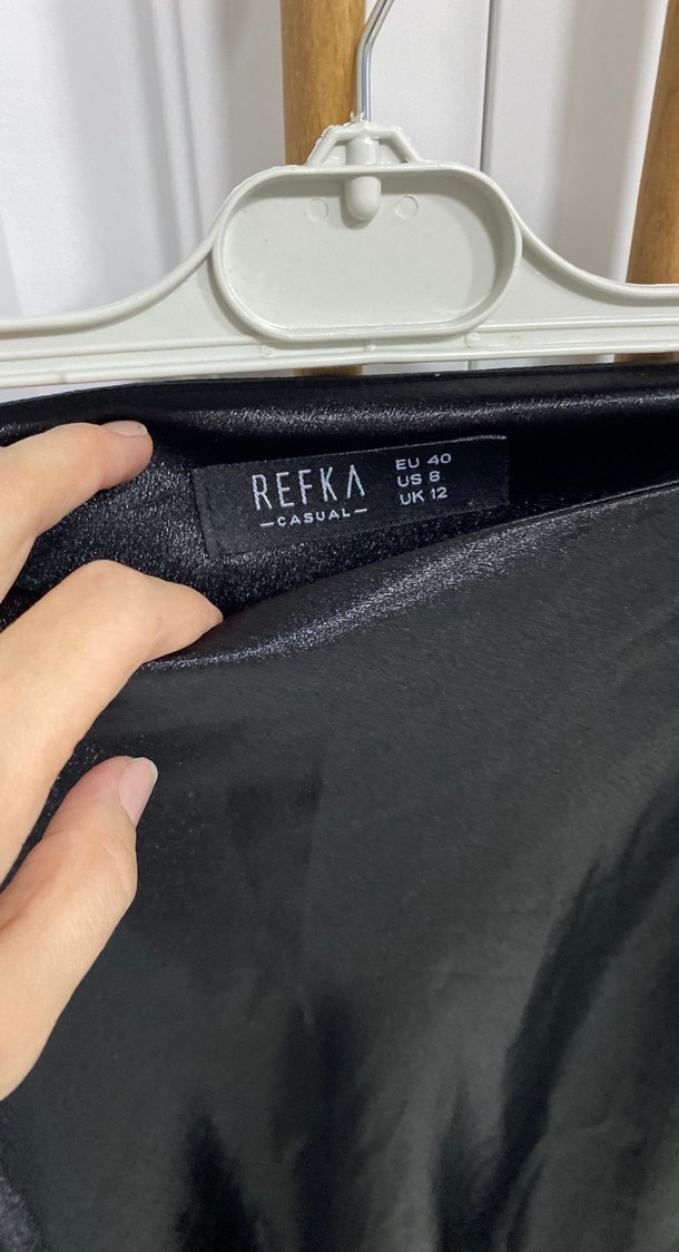 Drapeli Siyah Uzun saten Kadın Etek - Görsel 3