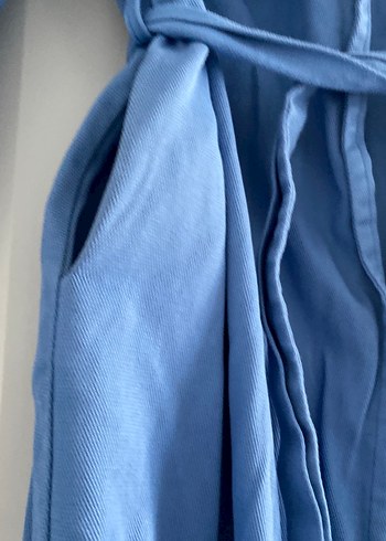 Mavi, uzun, bol kesim kadın trençkot - Görsel 5