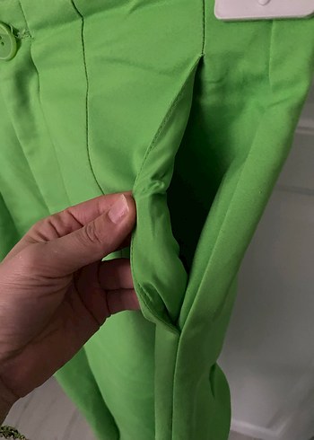 Kadın Parlak Yeşil Midi Kumaş Pantolon - Görsel 7