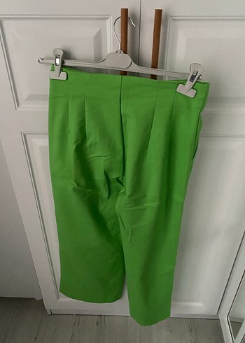 Kadın Parlak Yeşil Midi Kumaş Pantolon - Görsel 4