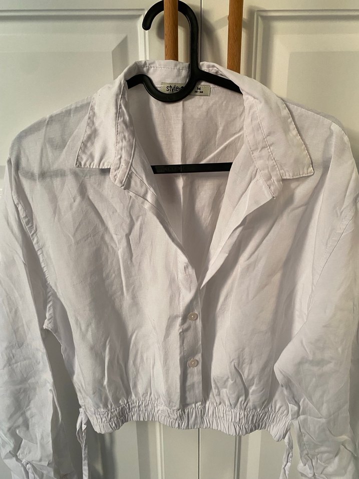 Düğmeli Beyaz Keten Kadın Gömlek - Görsel 2