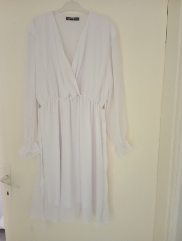 Beyaz V Yaka şifon Elbise - Görsel 2