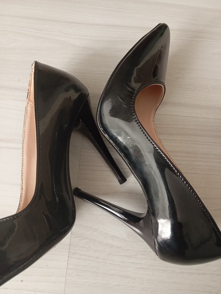 Siyah Parlak Stiletto Kadın Ayakkabı - Görsel 4