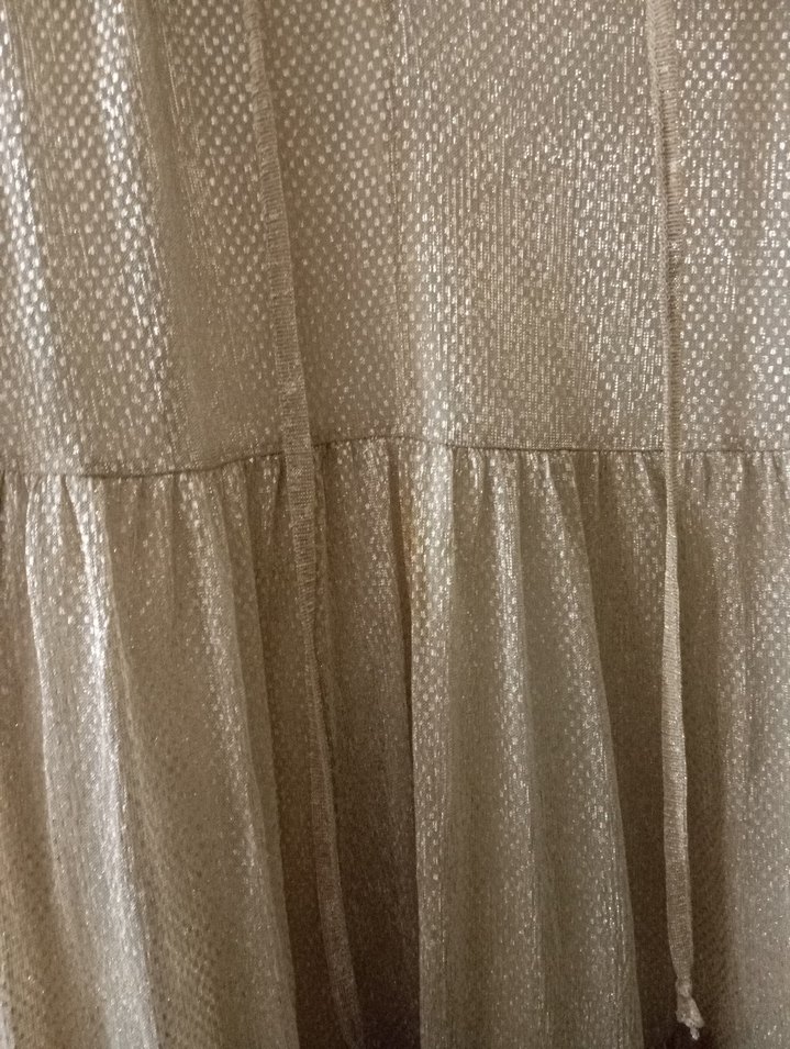 altın rengi elbise - Görsel 4