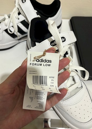 40 Beden Adidas forum low ayakkabı