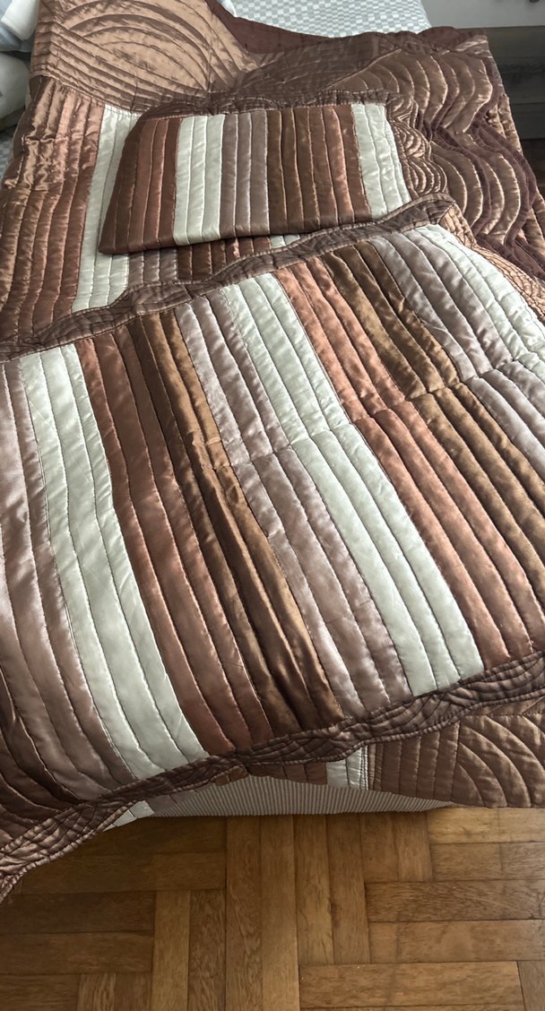 Kahverengi Düz Yatak Örtüsü - Görsel 2