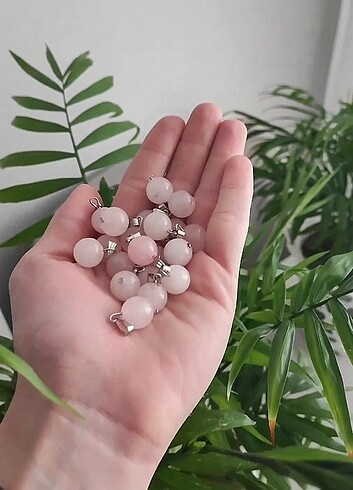 Pembe kuvars kolye ucu