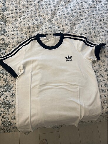 Adidas tişort