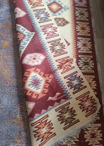 Çok Renkli Desenli Geleneksel Kilim - Görsel 3