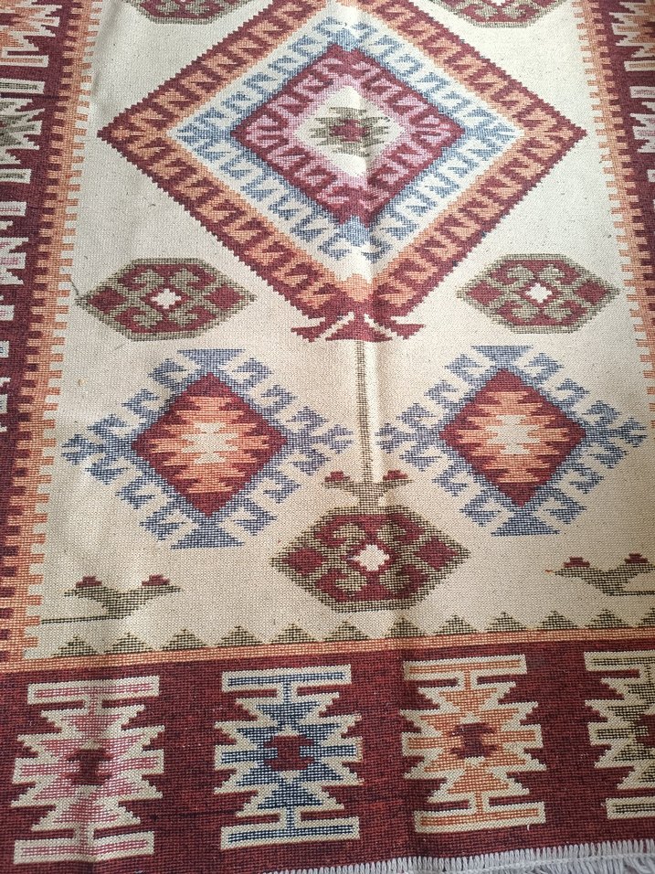 Çok Renkli Desenli Geleneksel Kilim - Görsel 4