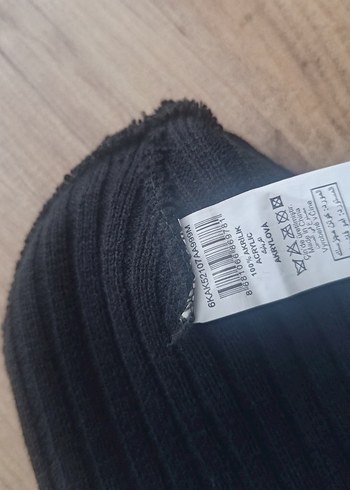 Zincir Detaylı Siyah Kadın Bere - Görsel 4